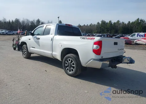 2019 Toyota Tundra Sr5 5.7L V8 z USA, uszkodzony, nr VIN 5TFUY5F16KX844481